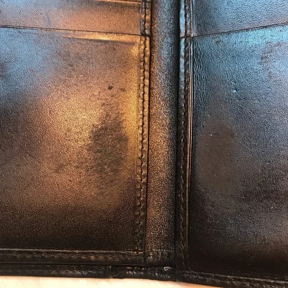 Gucci Vintage Black Leather Wallet - Picture 6 of 9